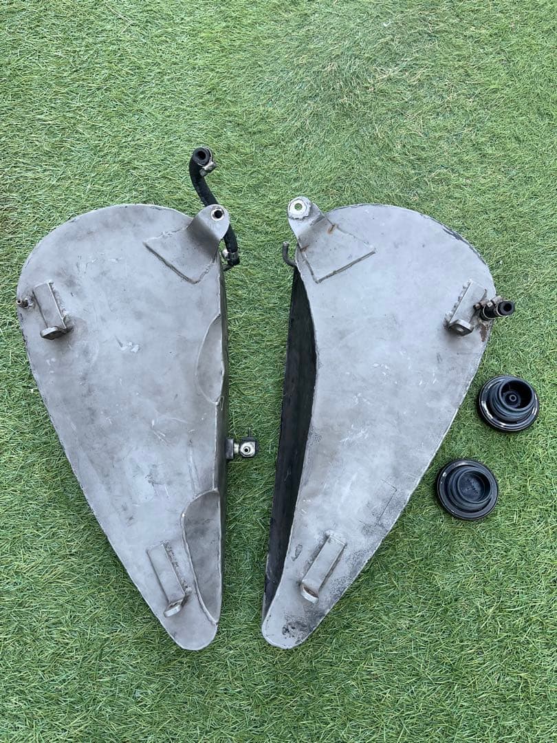 ハーレー ダビッドソン ワンオフ 分割タンク