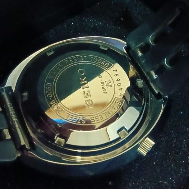SEIKO 5スポーツ 復刻版　自動巻き腕時計　難あり