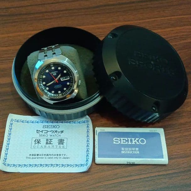 SEIKO 5スポーツ 復刻版　自動巻き腕時計　難あり