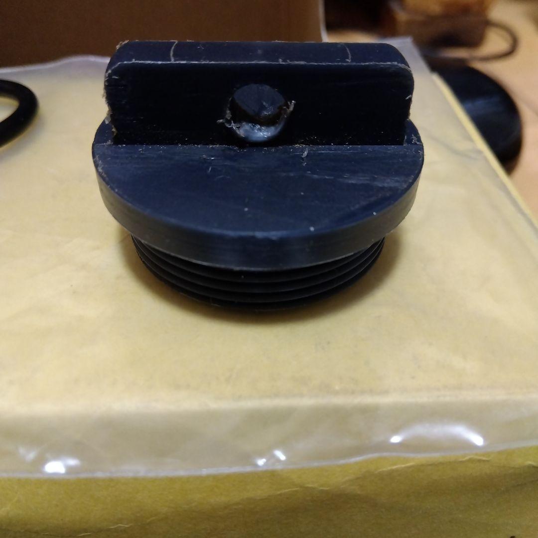 アビソ（AVISO）サーフボードのプラグ　特注