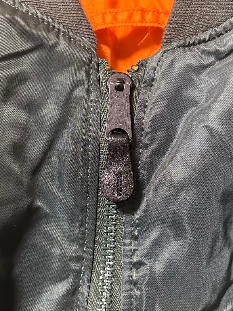 美品アルファインダストリーズ（ALPHA INDUSTRIES）製MA-1　L