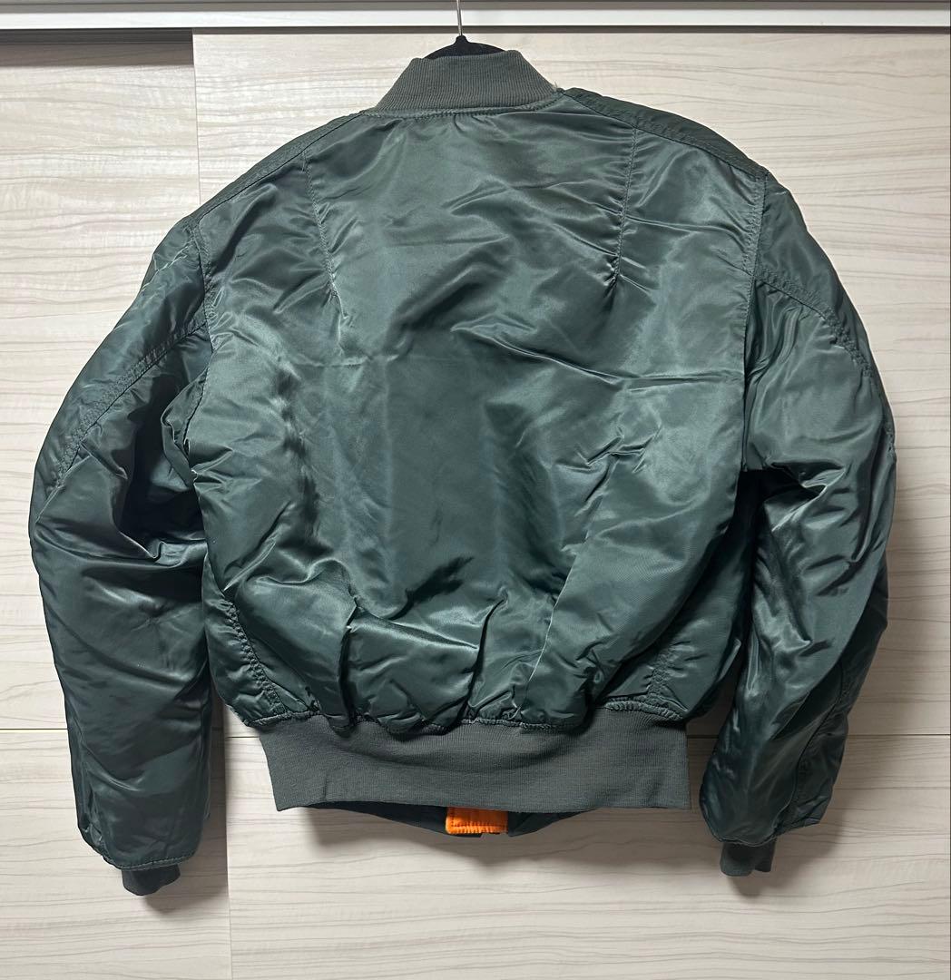 美品アルファインダストリーズ（ALPHA INDUSTRIES）製MA-1　L