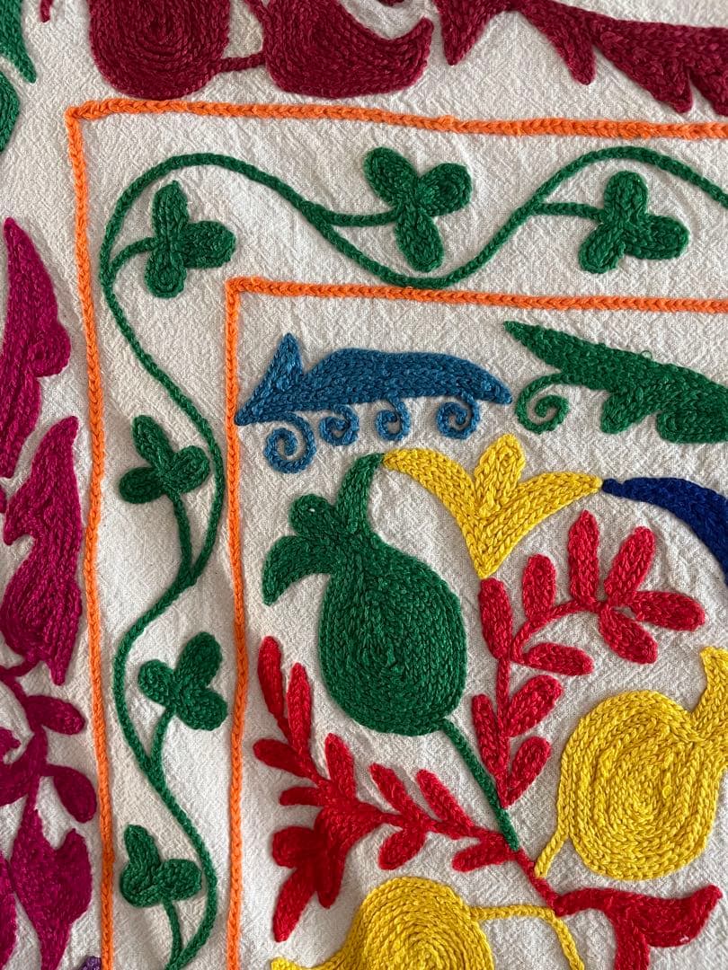 「最終価格」 スザニ刺繍　スザニ　手仕事　インド　一点もの　伝統工芸