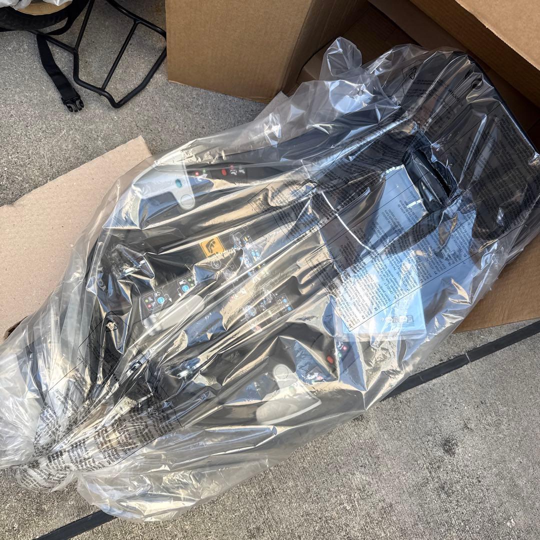 マキシコシ　ファミリーフィックス360 車載用ベース　新品未使用　ベースメント