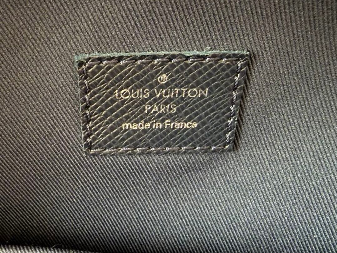 ルイヴィトン　 アントン　バックパック　ネイビー【中古】