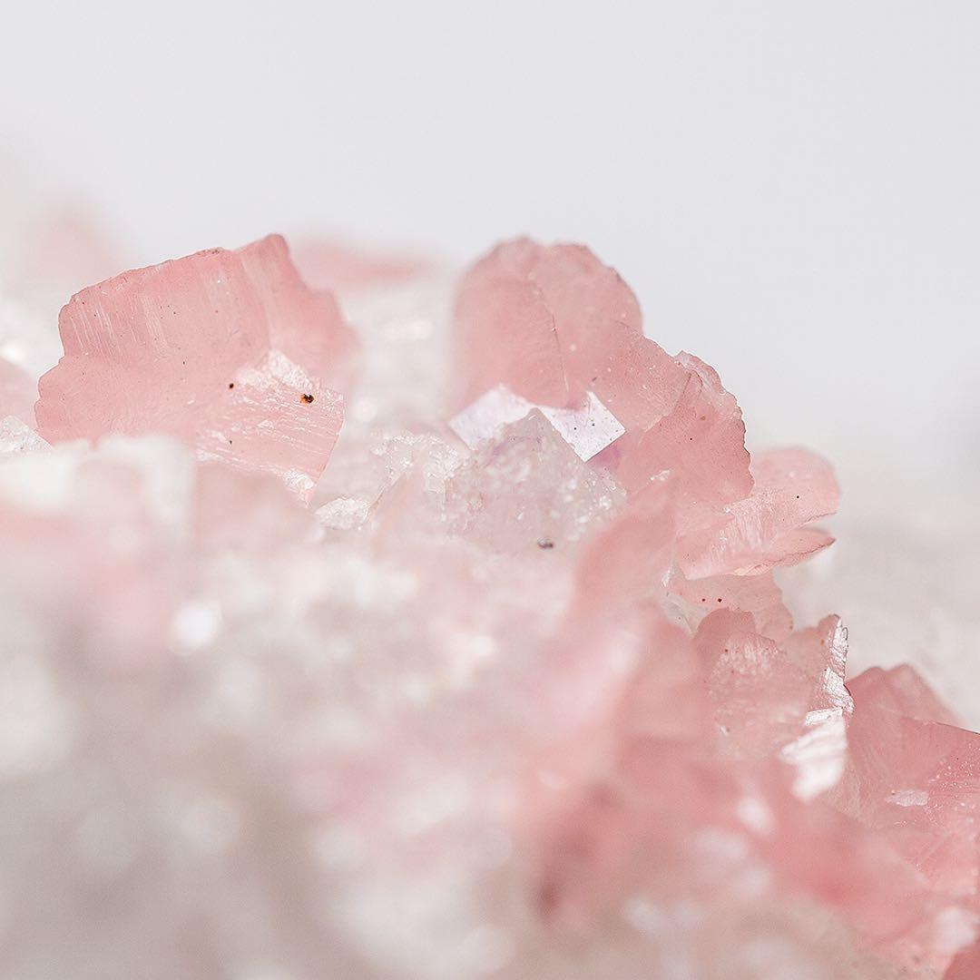 中国 ロードクロサイト フローライト 天然石 原石 鉱物標本 鉱石 蛍石 727