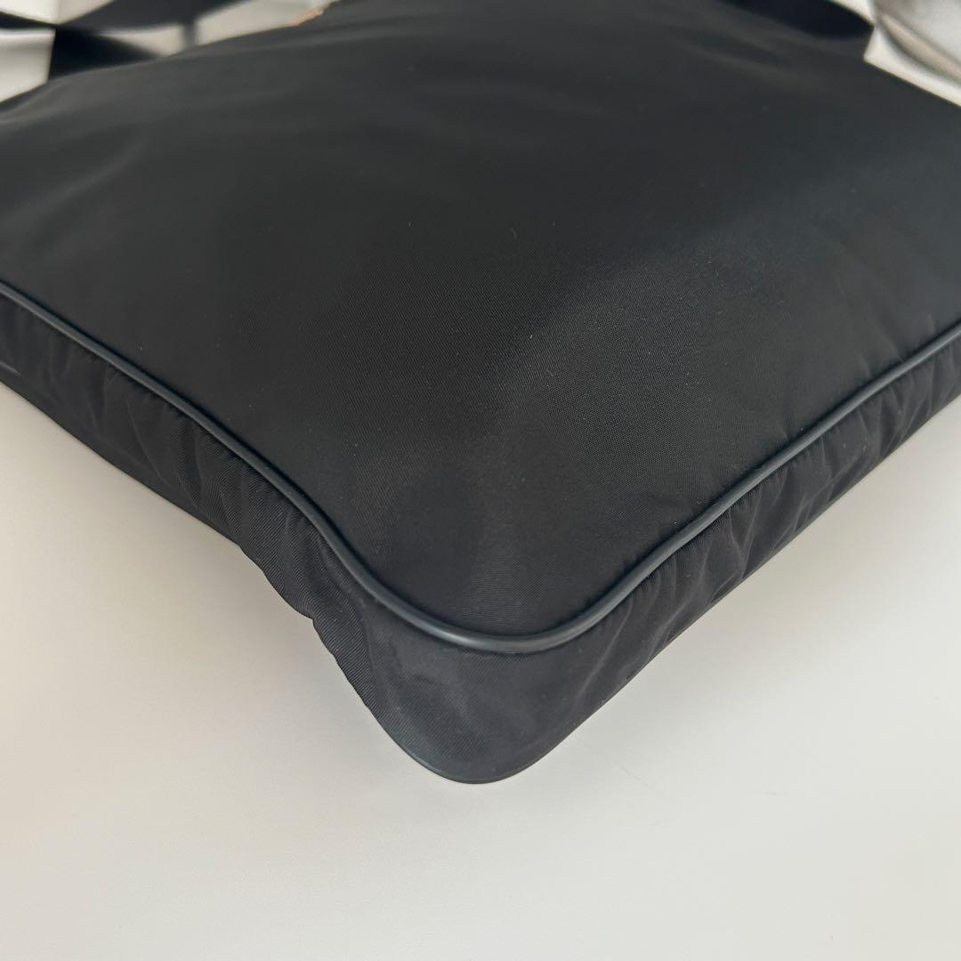 【極美品】PRADA ショルダーバッグ サコッシュ ナイロン ブラック 三角ロゴ