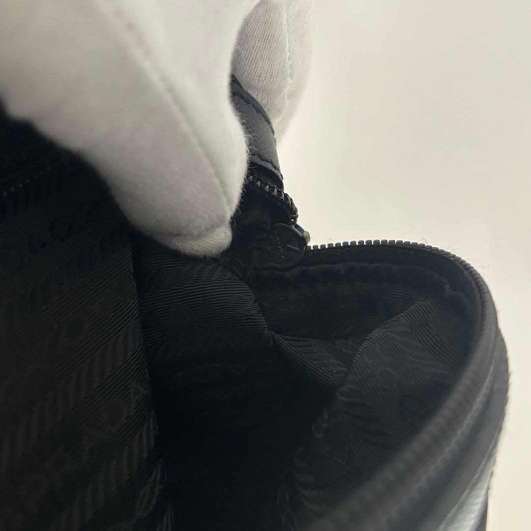 【極美品】PRADA ショルダーバッグ サコッシュ ナイロン ブラック 三角ロゴ