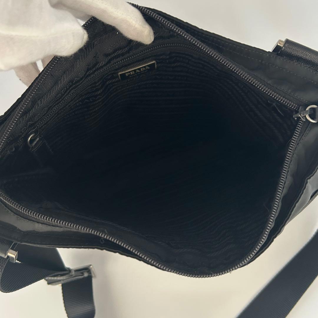 【極美品】PRADA ショルダーバッグ サコッシュ ナイロン ブラック 三角ロゴ