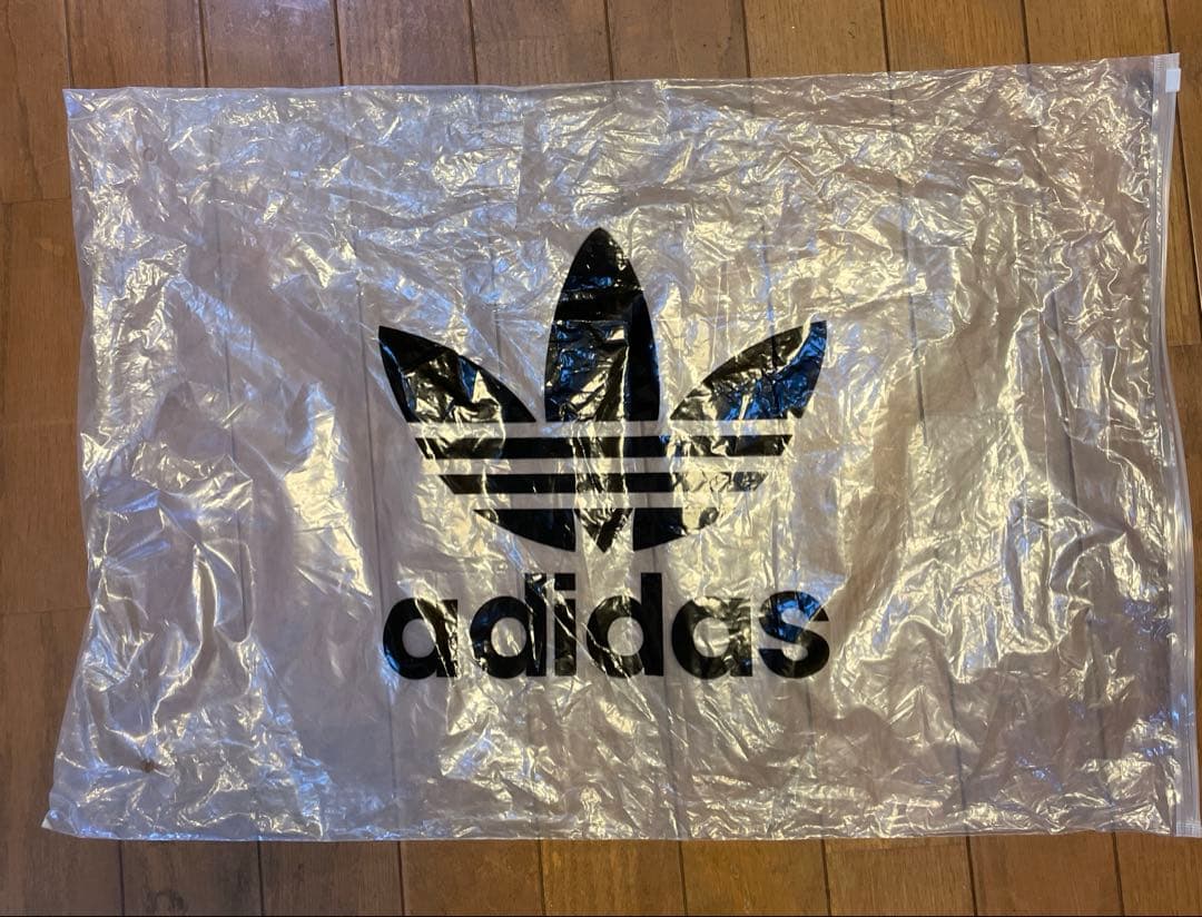 限定お値下げ　adidas ジャージ　チャイナボタン　サイズS 新品タグ付き