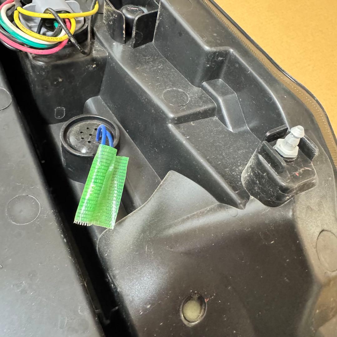 ❤️送料無料❤️80系ヴォクシー テールランプ スモーク ダズフェローズ 中古品