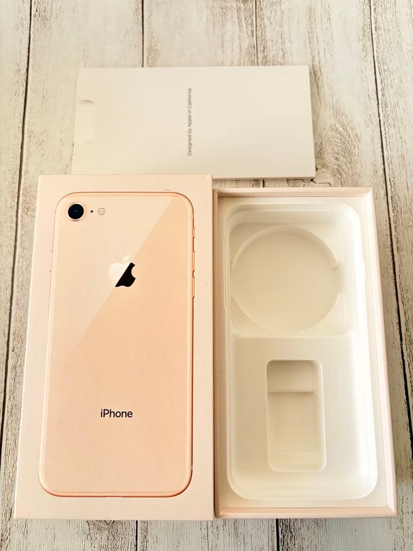 docomo iPhone 8 ローズゴールド64gb本体 95%箱付き