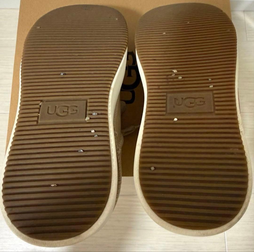 UGG ベージュ スニーカー 厚底24.5