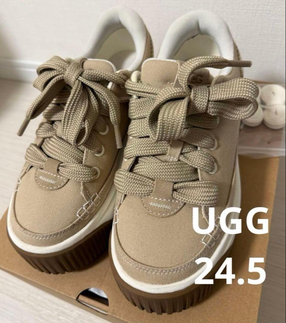 UGG ベージュ スニーカー 厚底24.5