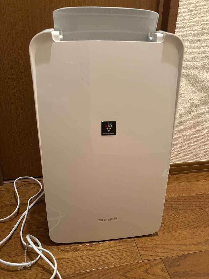 シャープ除湿機　CV-R71-W