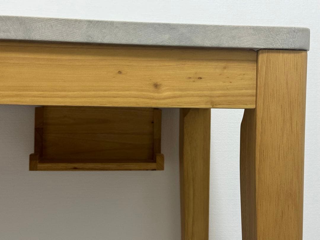 【値下げしました】天板モルタル風 机 テーブル デスク 140×50