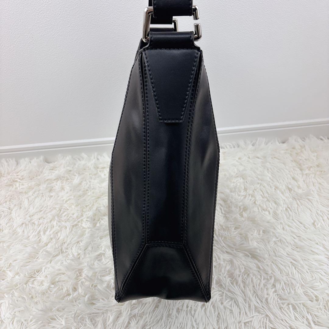 美品✨CHARLES&KEITH チャールズ&キース 2wayハンドバッグ 黒