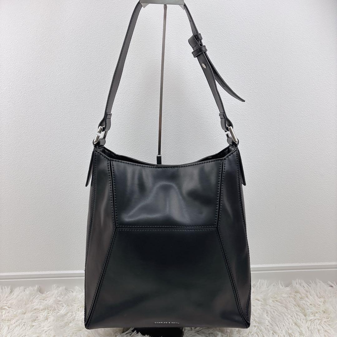 美品✨CHARLES&KEITH チャールズ&キース 2wayハンドバッグ 黒