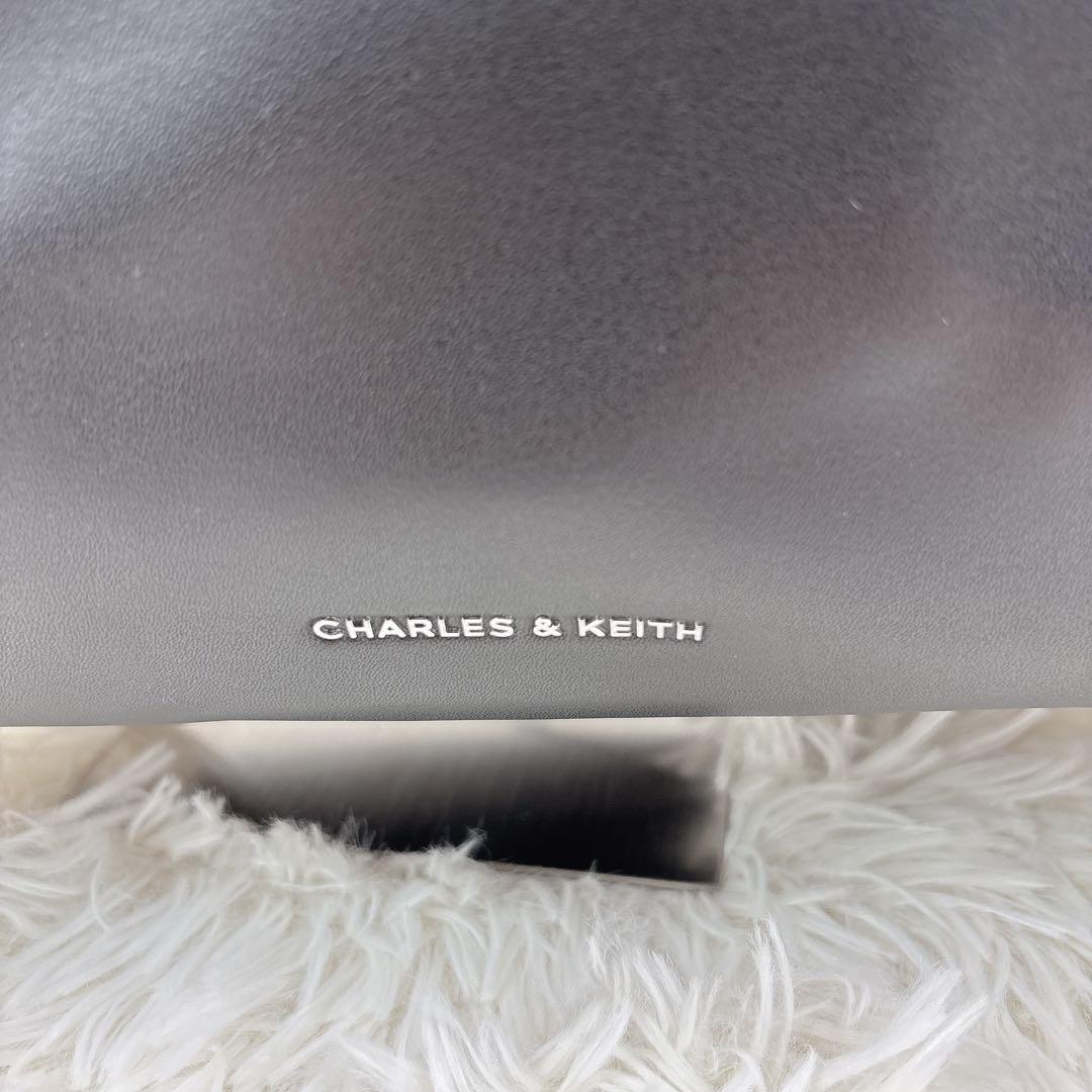 美品✨CHARLES&KEITH チャールズ&キース 2wayハンドバッグ 黒
