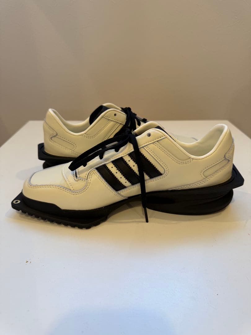 adidas フォーラム SQ W 25cm試着のみ・ほぼ新品ホワイト×ブラック