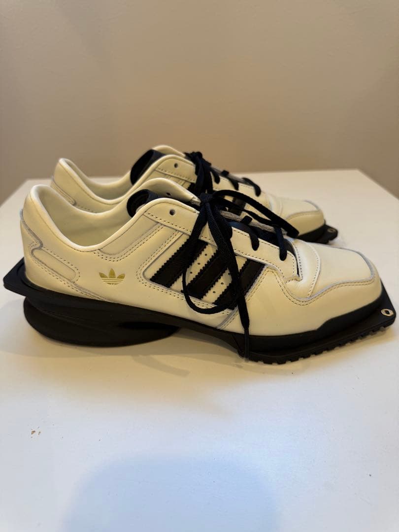 adidas フォーラム SQ W 25cm試着のみ・ほぼ新品ホワイト×ブラック