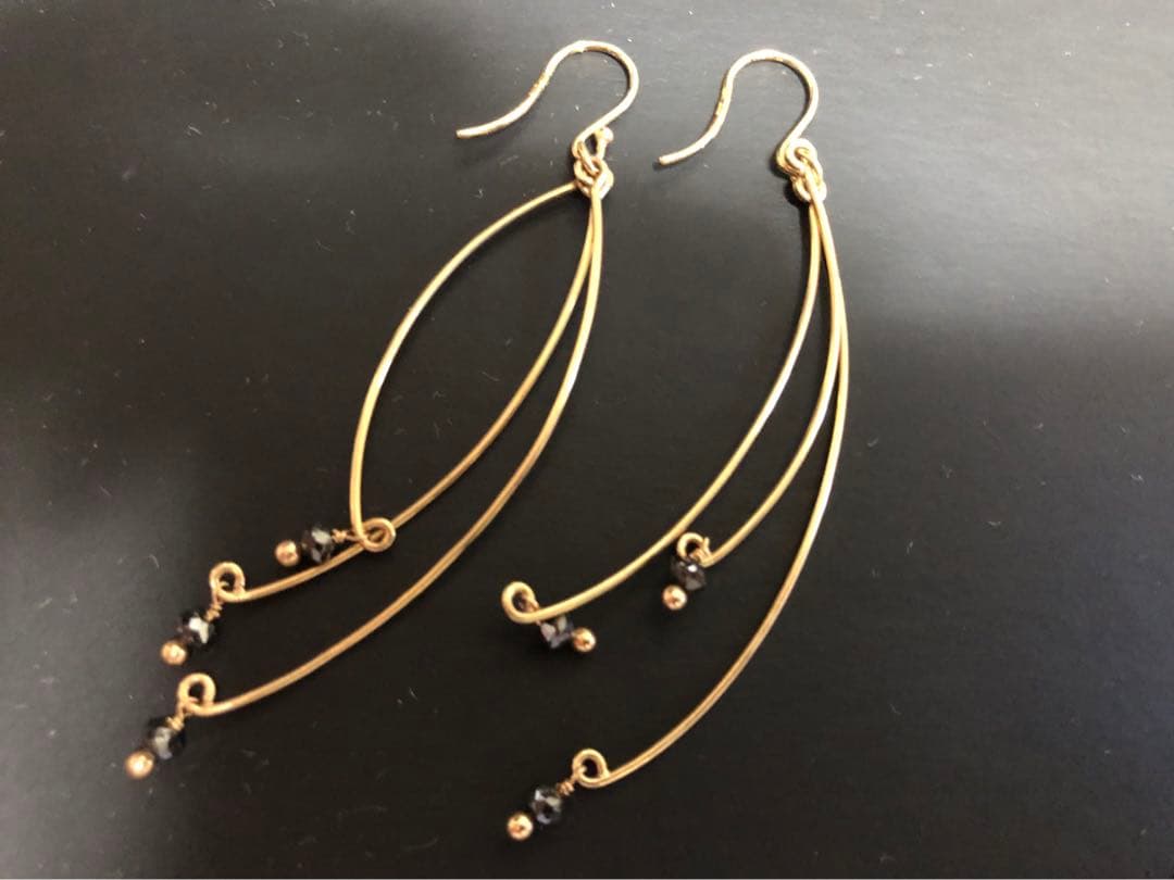 ココシュニック　K10 ブラックダイヤピアス