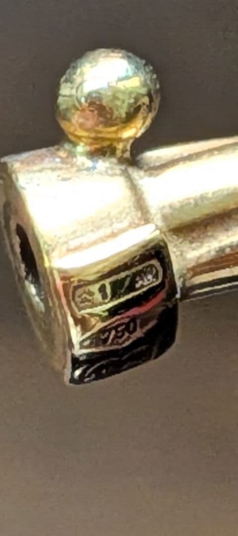 ウノアエレ　バングルブレスレット　k18