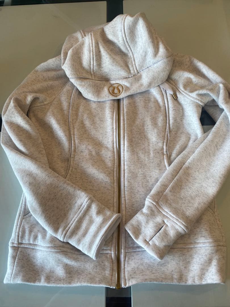 ルルレモン　パーカー　グレー　サイズ8