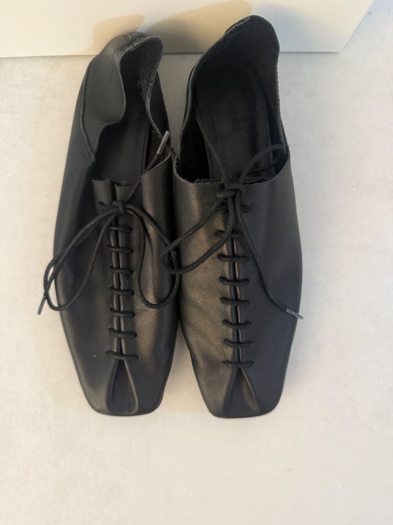 【まり】TODAYFUL レースアップ　レザー フラットシューズ　ブラック