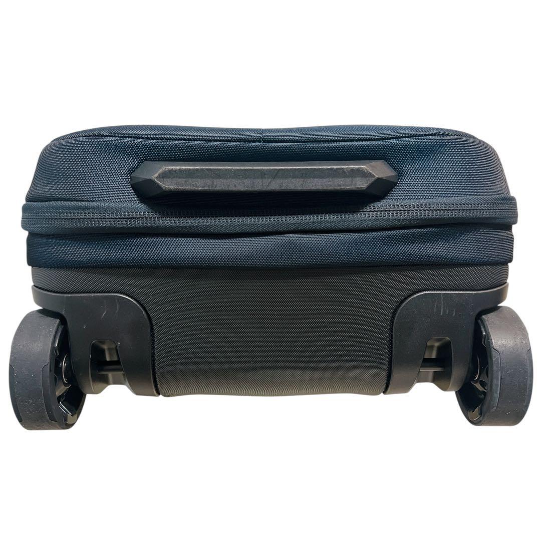 THULE Subterra Carry-On キャリーケース 2輪 ネイビー