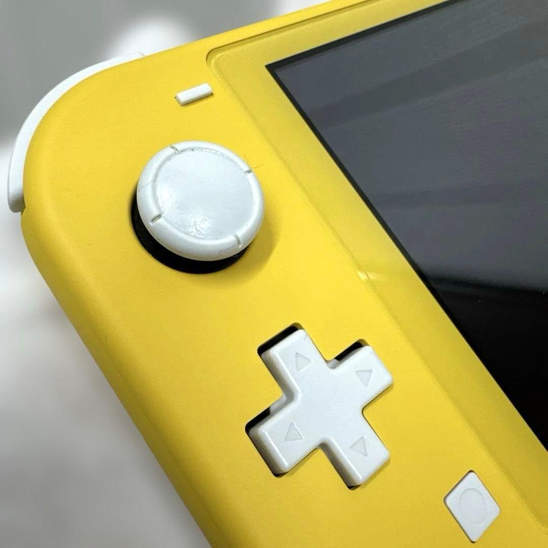 Nintendo Switchライト Yellow
