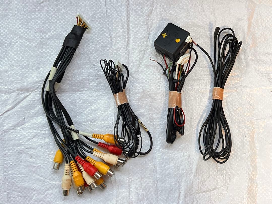 カロッツェリア GEX-909DTV 4x4地デジチューナーとインターフェース