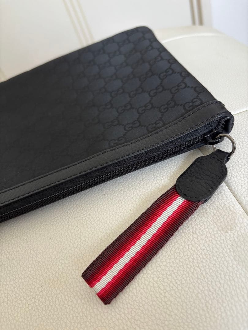 GUCCI ブラック クラッチバッグ