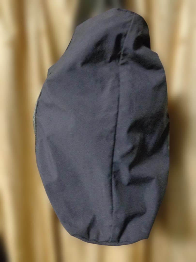 プラダ　ネイビー トートバッグ シンプル