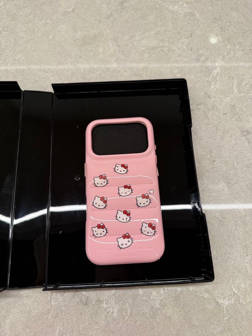 Urban Sophistication ハローキティ iPhone17pro
