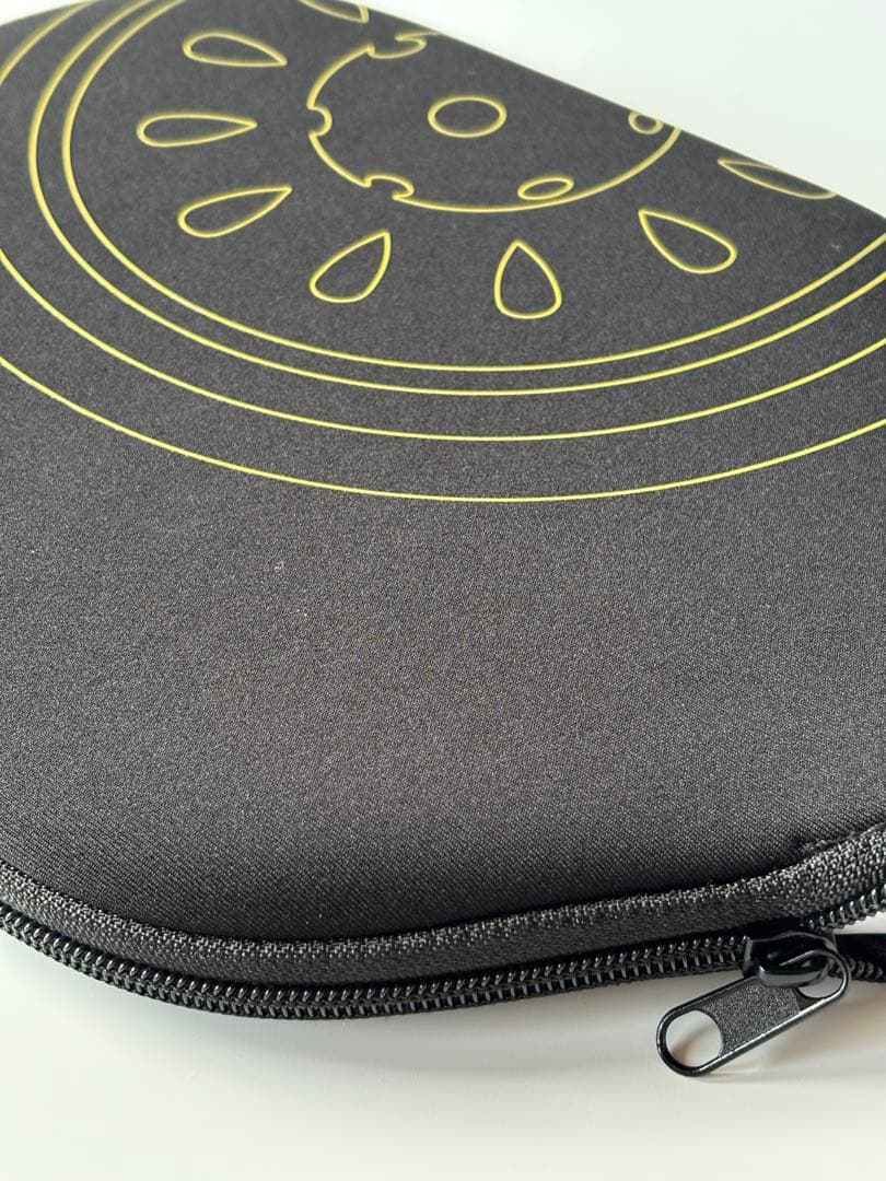 【新品】KiwiLabs ピックルボールパドル ケース付 生カーボンファイバー