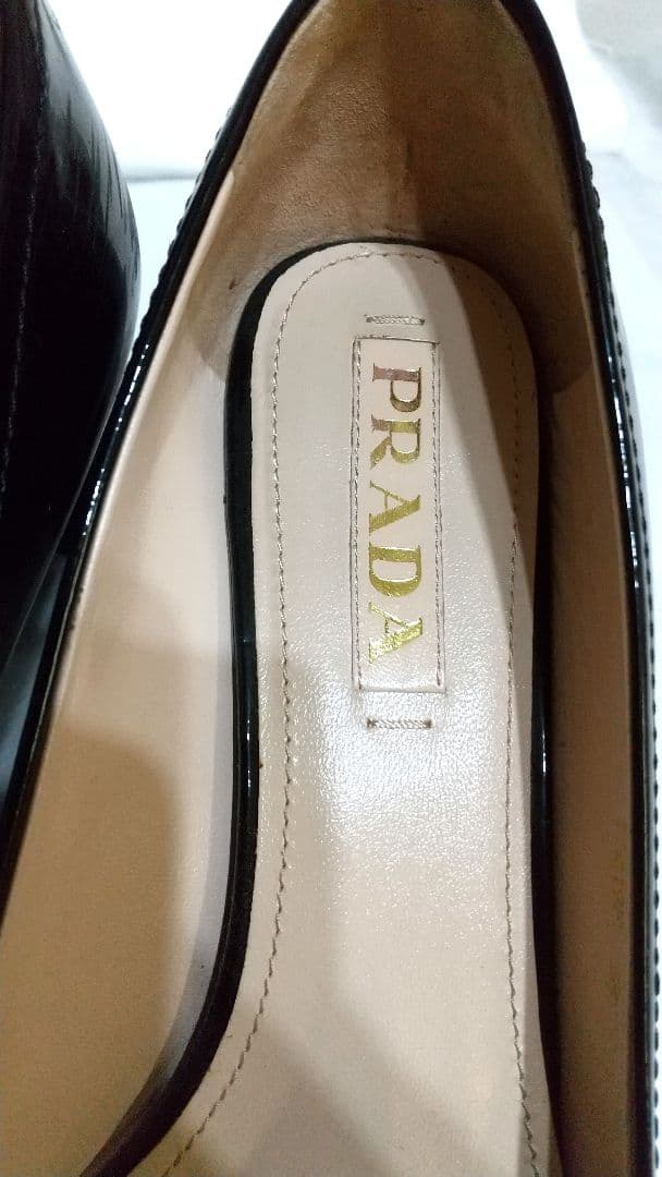 PRADA ブラック エナメル ヒール サイズ38