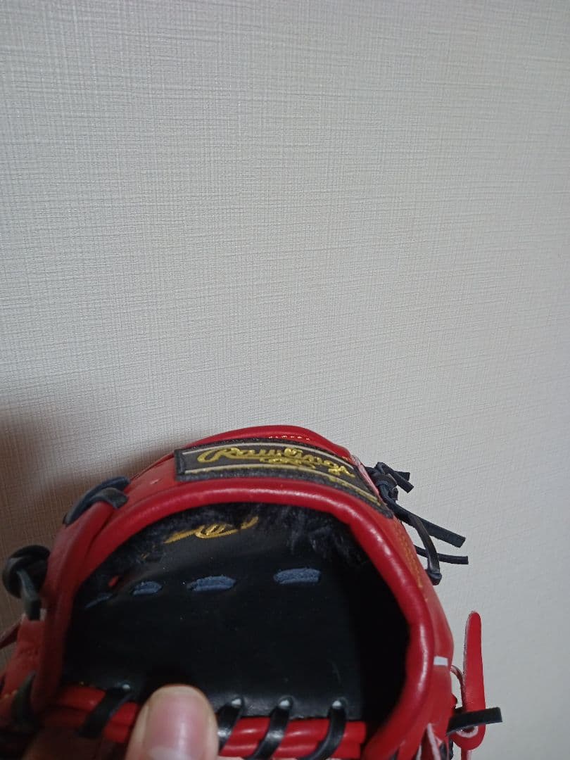 新品　ローリングス　赤　軟式　内野用グローブ