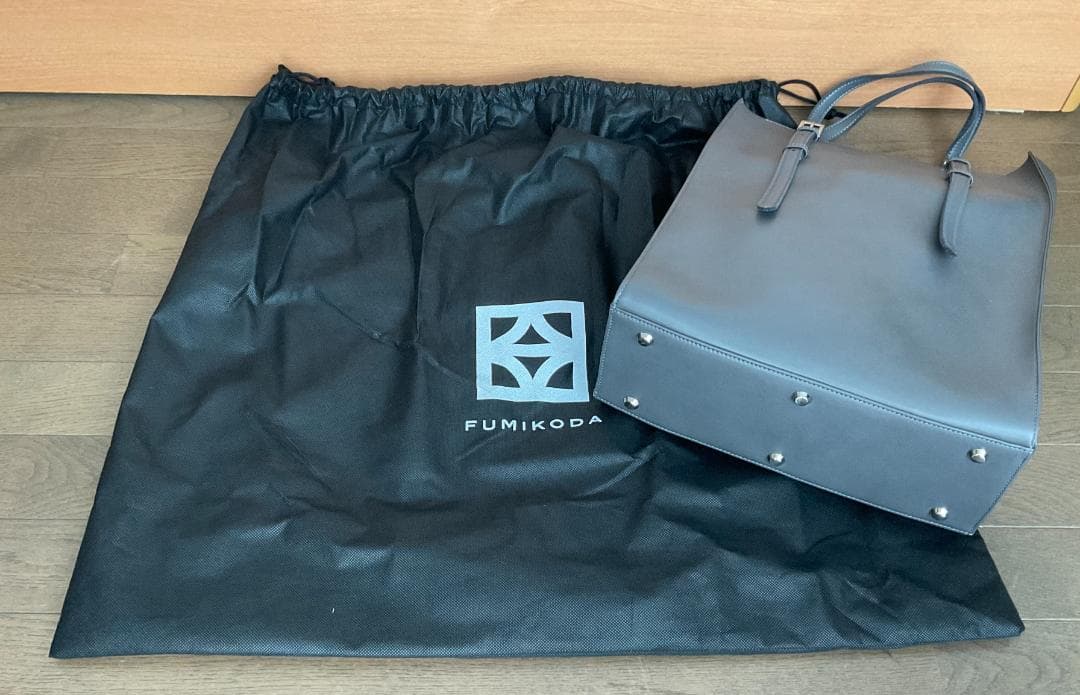 ★美品★FUMIKODAファスナー付縦型トートバッグGENEウォームグレー