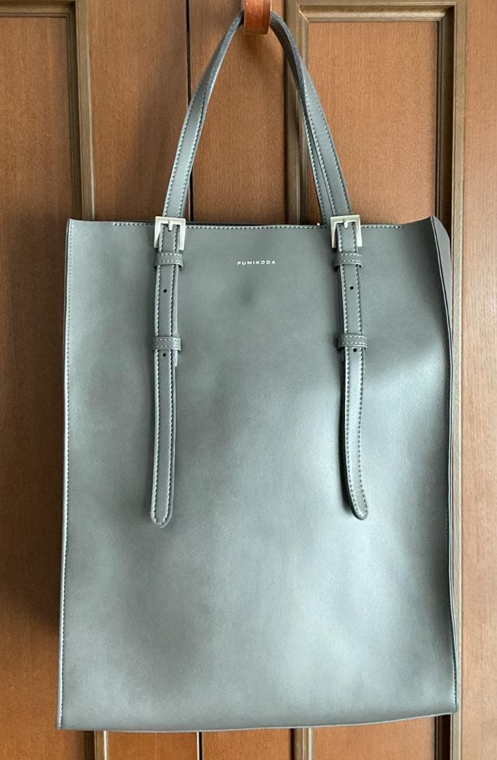 ★美品★FUMIKODAファスナー付縦型トートバッグGENEウォームグレー
