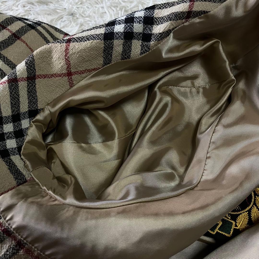 BURBERRYLONDON　フード付きロング丈ブルゾン　ノバチェック　黒　9