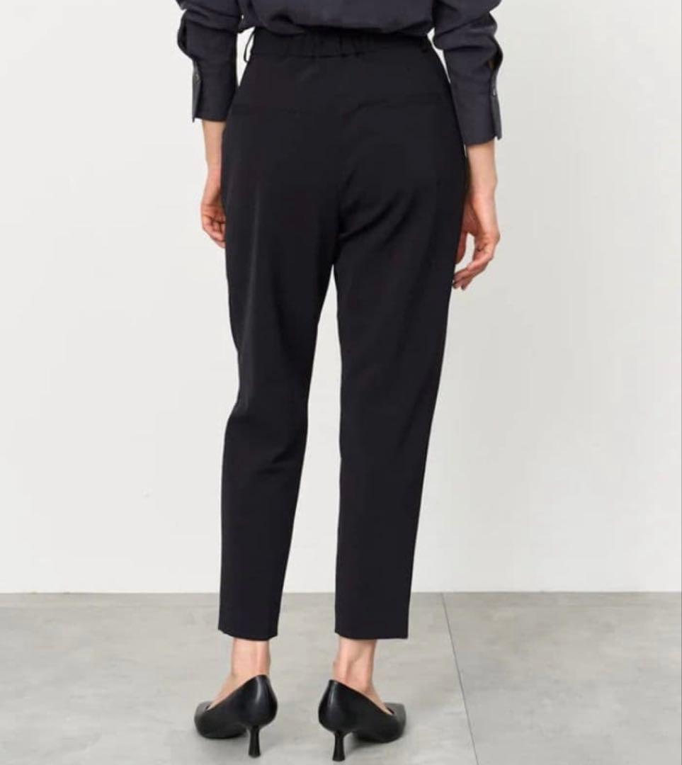【SOÉJU】ストレッチファインタックパンツ Sサイズ　BLACK 現行品