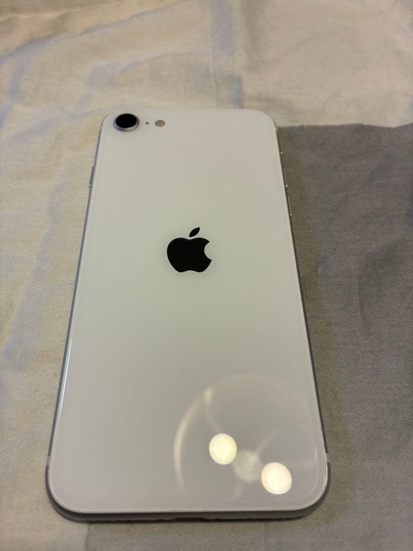 Apple iPhoneSE2（第2世代）本体 ホワイト