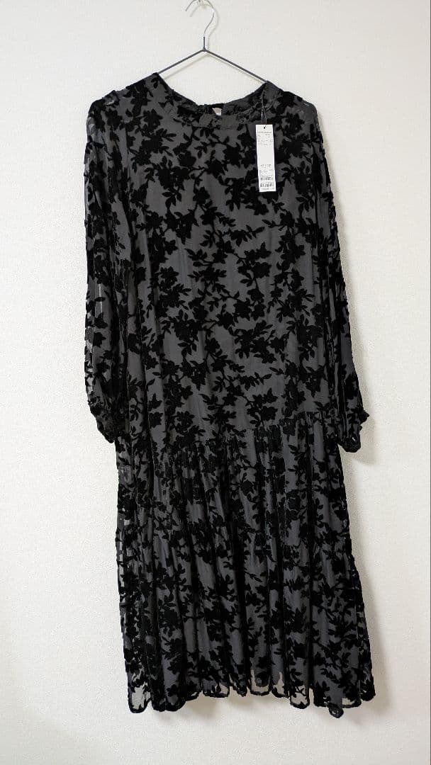 【新品タグ付き】チャオパニック　前後2WAY ベロアフラワーティアードワンピース