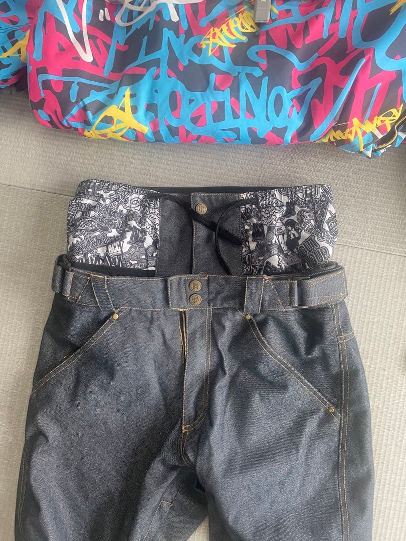 最終値下げ！　ACCスノーボードウェア上下セット　上Lサイズ下Mサイズ