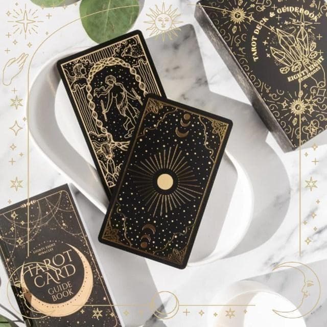 【正規品タロットカード】金縁✨シックで豪華✨神秘的な水晶のゴールド＆黒のデッキ