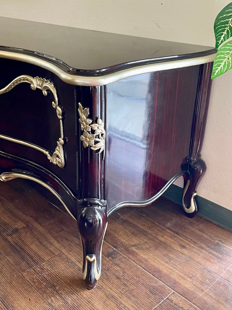 r151r121 ヨーロッパ アンティーク調のクラシックローボード サイドボード