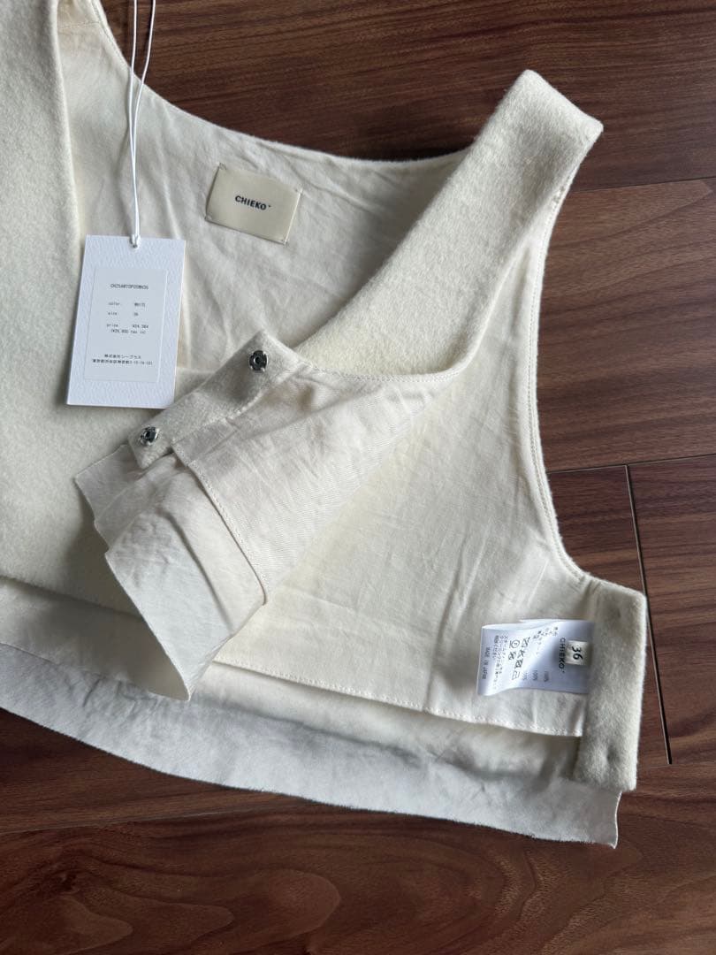 chieko ＋　チエコプラス　ラムウールビスチェ