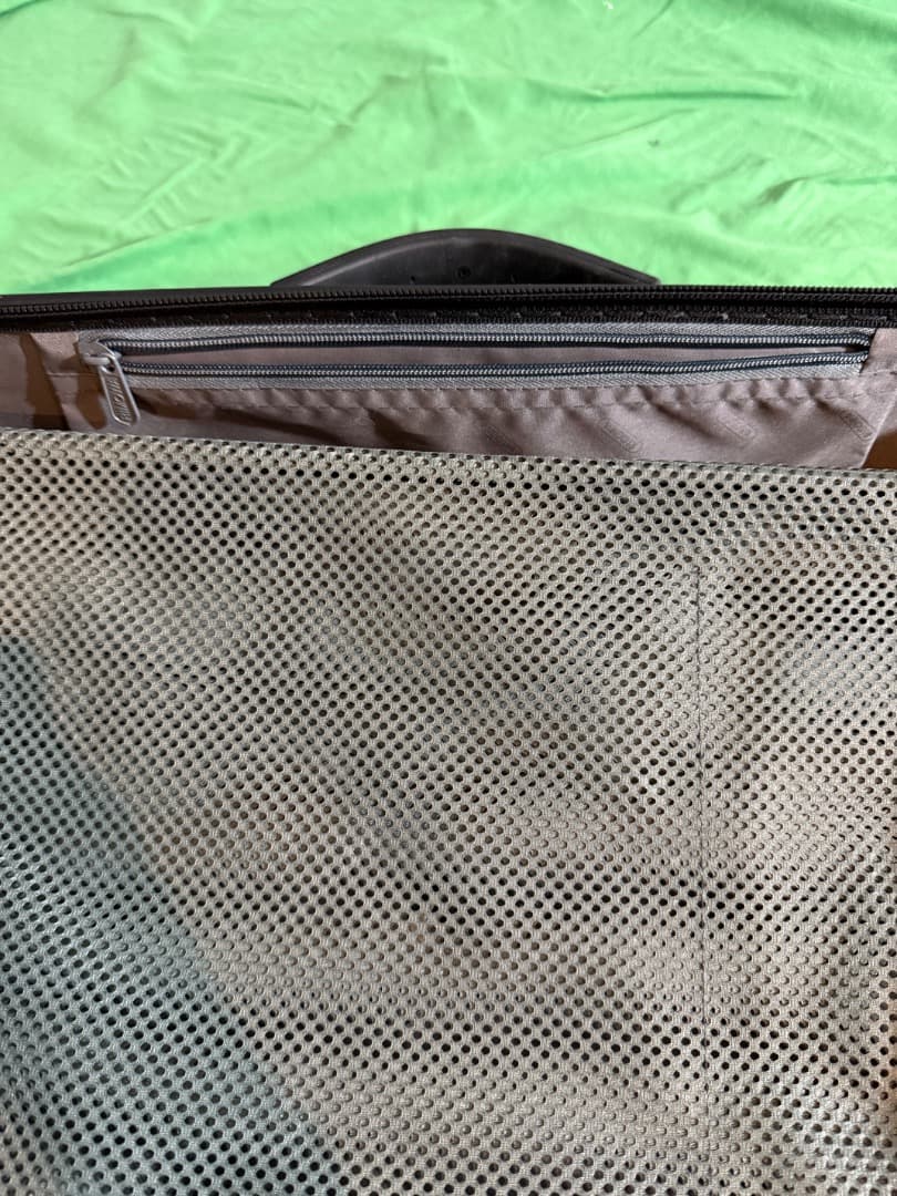 Rimowa Salsa キャリーオンスーツケース – グリーン