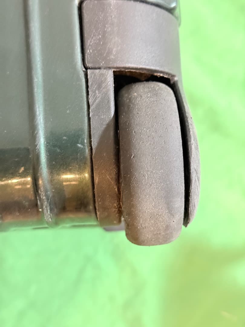 Rimowa Salsa キャリーオンスーツケース – グリーン